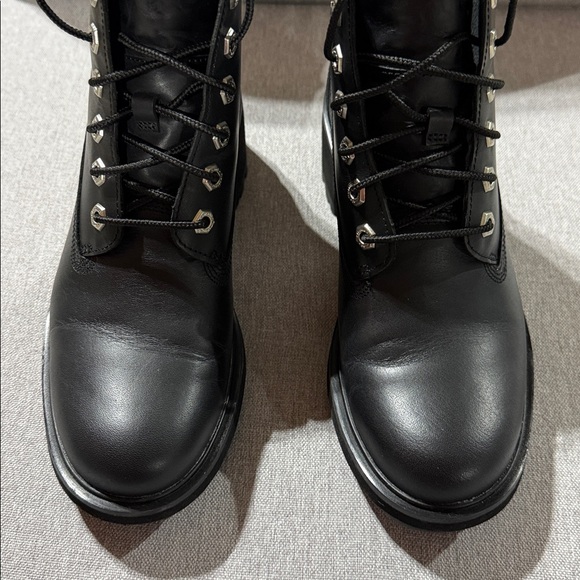Women’s timberland lace up boots - Picture 2 of 11